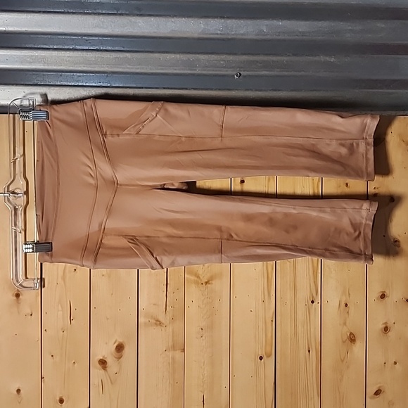 FP Movement By Free People Capri Size XS NWOT - Picture 6 of 9